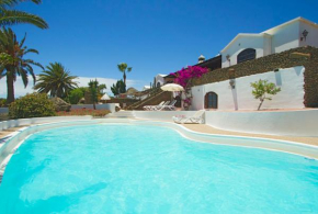 VIlla Garita - 4 Bedroom Villa - Perfect for larger groups - Sleeps 12 - Great Pool Area